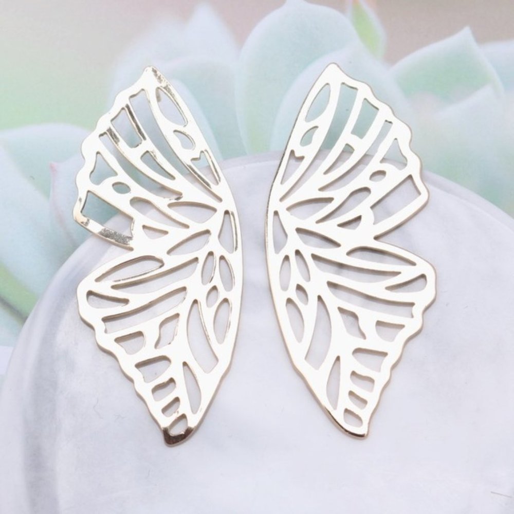 5 for $25 Metal Butterfly Statement Earrings - Picture 2 of 6